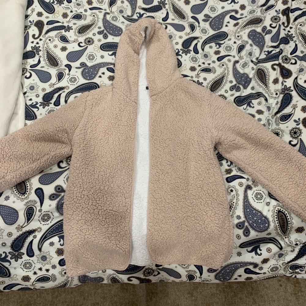 Fuzzy pullover jacket